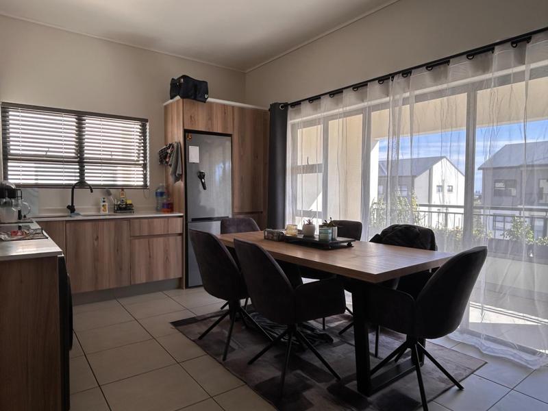 To Let 2 Bedroom Property for Rent in Sandown Western Cape